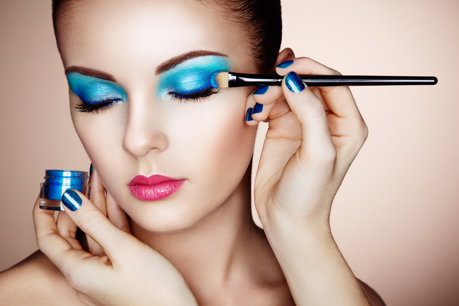 5 Essential Eyeshadow Hacks